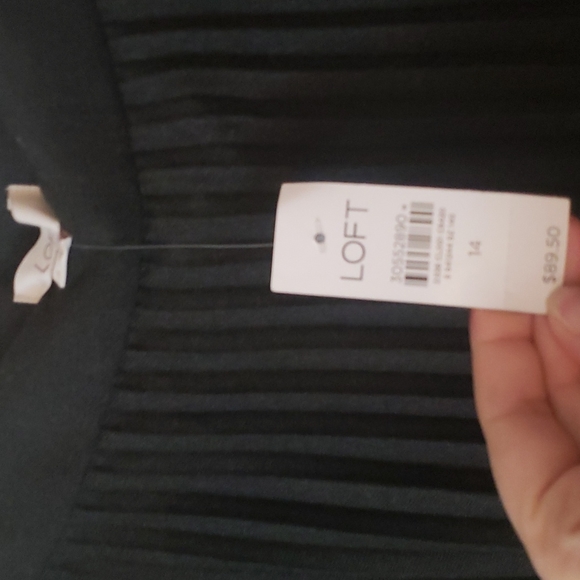 Mid calf pleated gray skirt, Loft size 14 - Picture 2 of 2